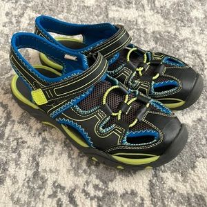 Kids Wonder Nation Water Shoes/Sandals